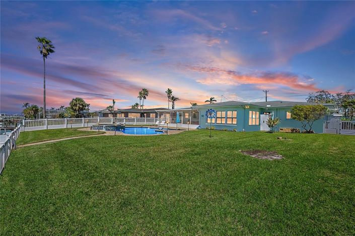 Image No.33-3 Bed Property for sale