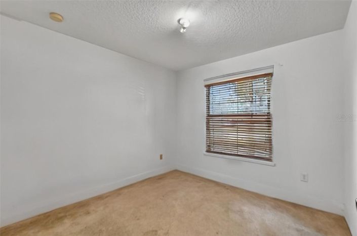 Image No.13-3 Bed Property for sale