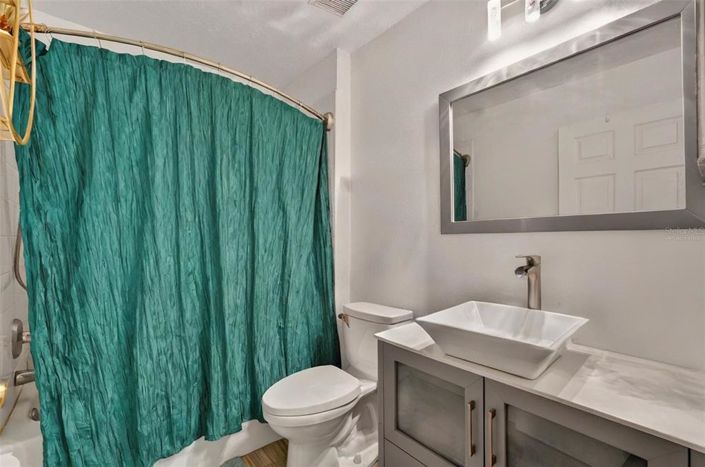 Image No.15-3 Bed Property for sale