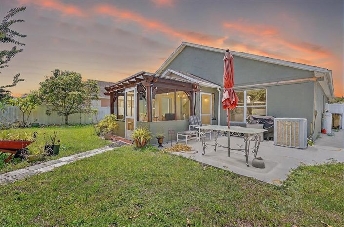 Image No.18-3 Bed Property for sale