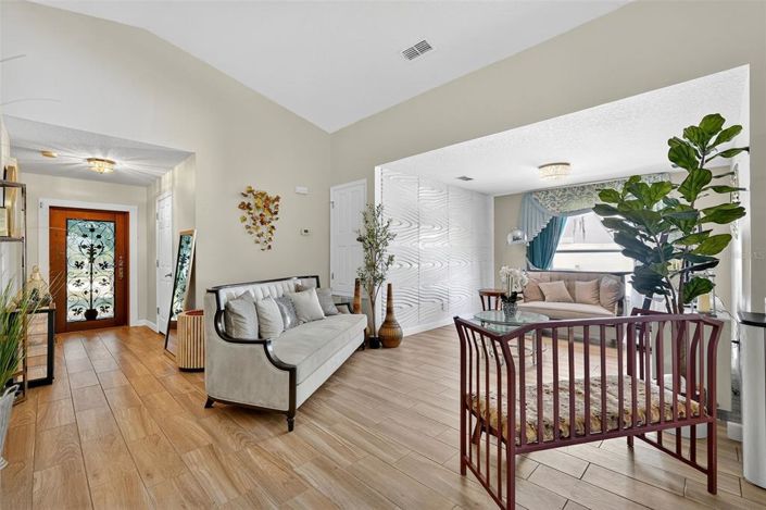 Image No.25-3 Bed Property for sale