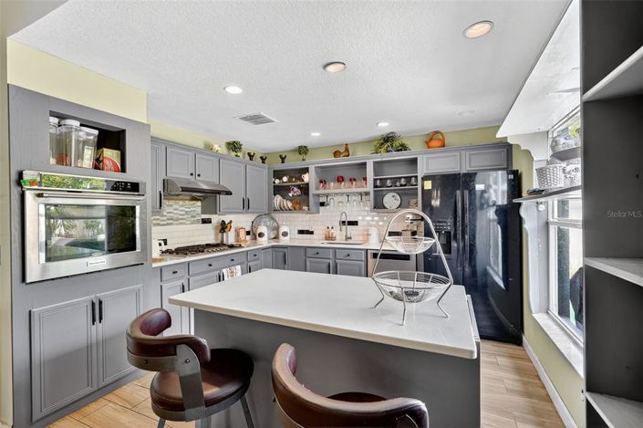 Image No.40-3 Bed Property for sale