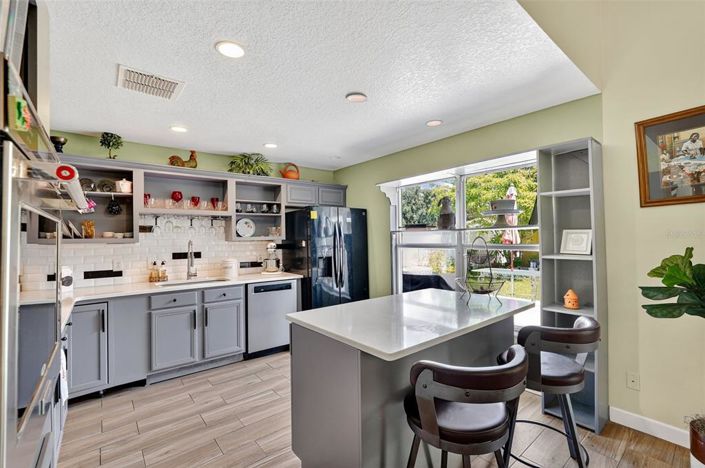 Image No.41-3 Bed Property for sale