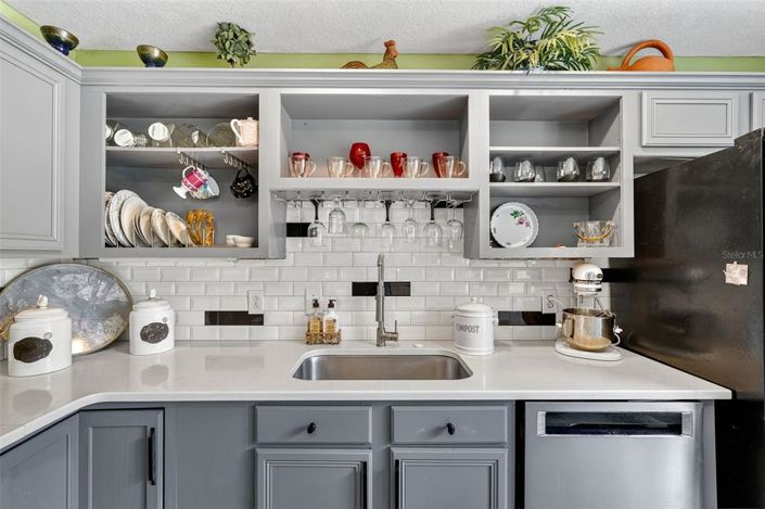 Image No.43-3 Bed Property for sale