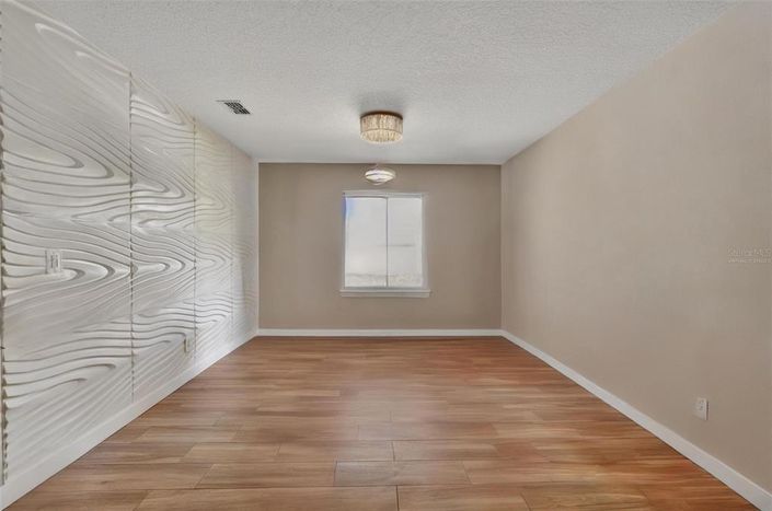 Image No.6-3 Bed Property for sale