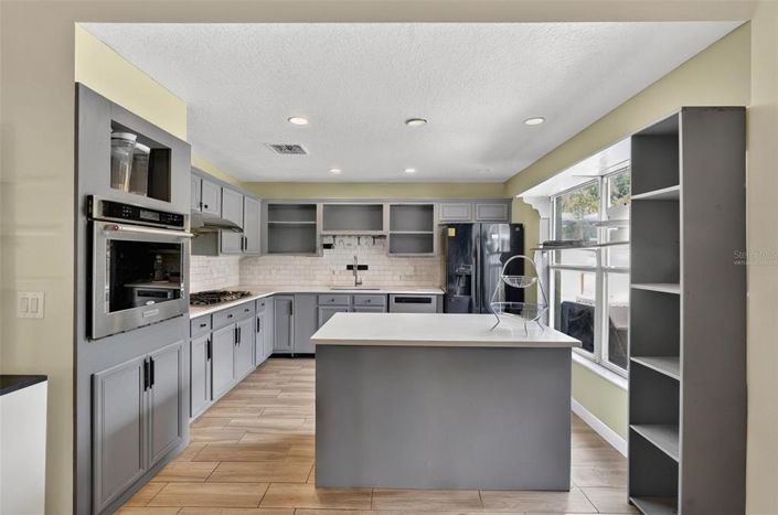 Image No.9-3 Bed Property for sale