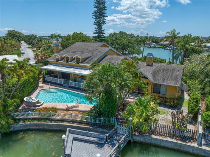 Image No.3-Propriété de 4 chambres à vendre à Belleair Beach