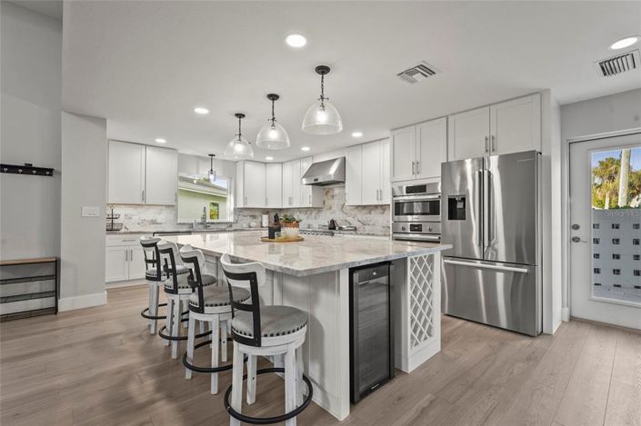 Image No.15-5 Bed Property for sale