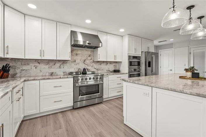 Image No.21-5 Bed Property for sale