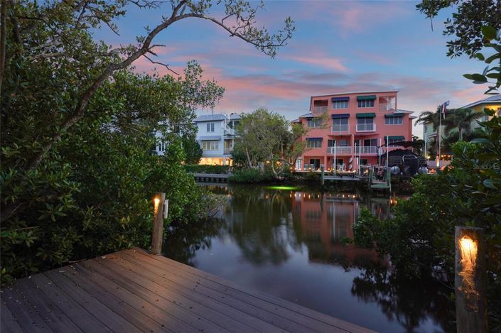 Image No.3-5 Bed Property for sale