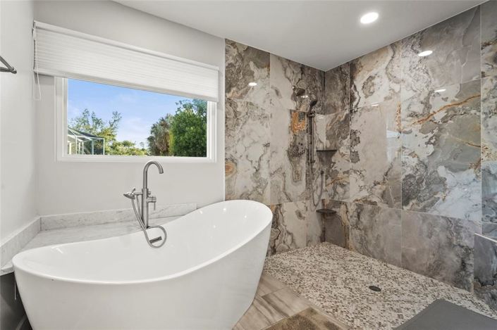 Image No.31-5 Bed Property for sale