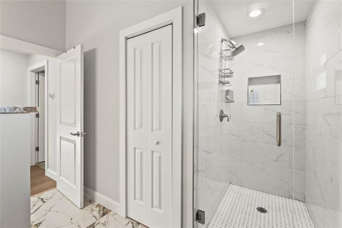 Image No.47-5 Bed Property for sale