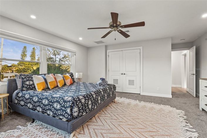 Image No.49-5 Bed Property for sale