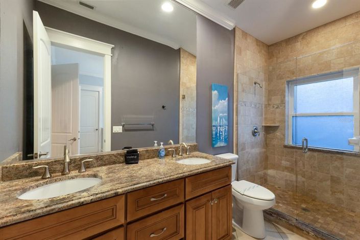 Image No.10-4 Bed Property for sale