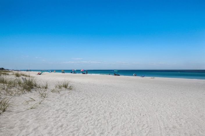 Image No.27-4 Bed Property for sale