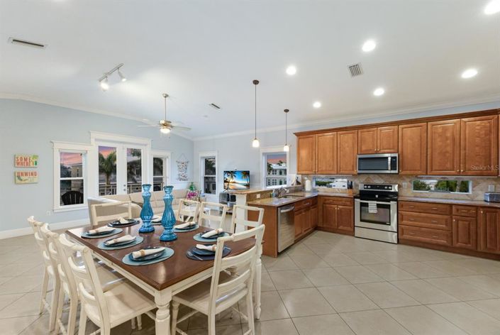 Image No.3-4 Bed Property for sale