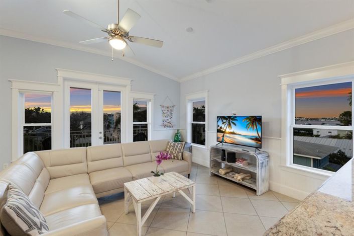 Image No.5-4 Bed Property for sale