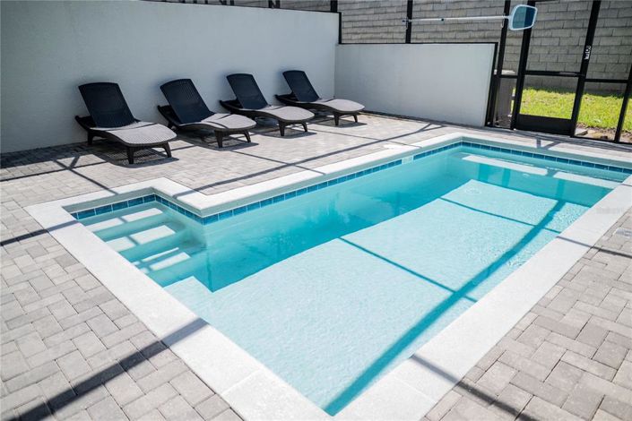 Image No.25-5 Bed Townhouse for sale