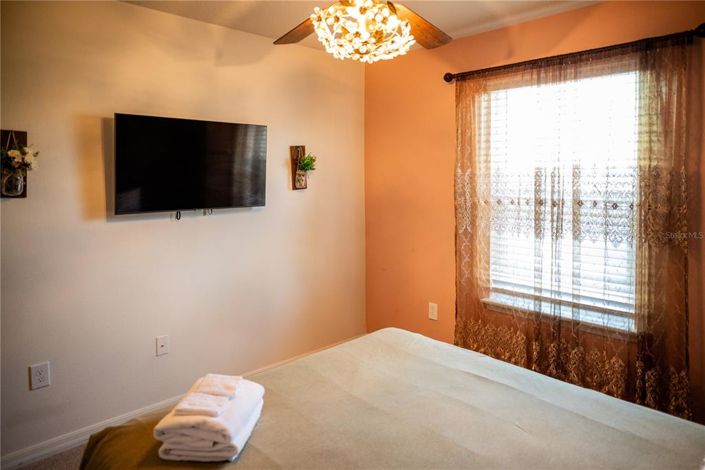 Image No.36-5 Bed Townhouse for sale