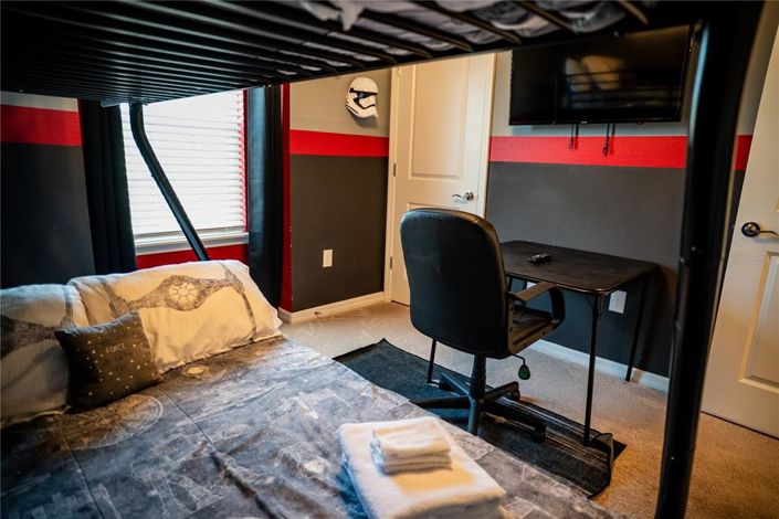 Image No.50-5 Bed Townhouse for sale