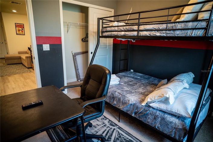 Image No.51-5 Bed Townhouse for sale