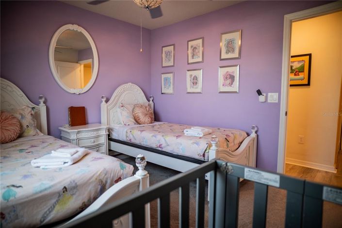 Image No.56-5 Bed Townhouse for sale