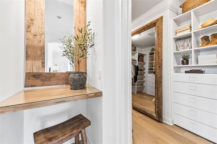 Image No.18-6 Bed Property for sale