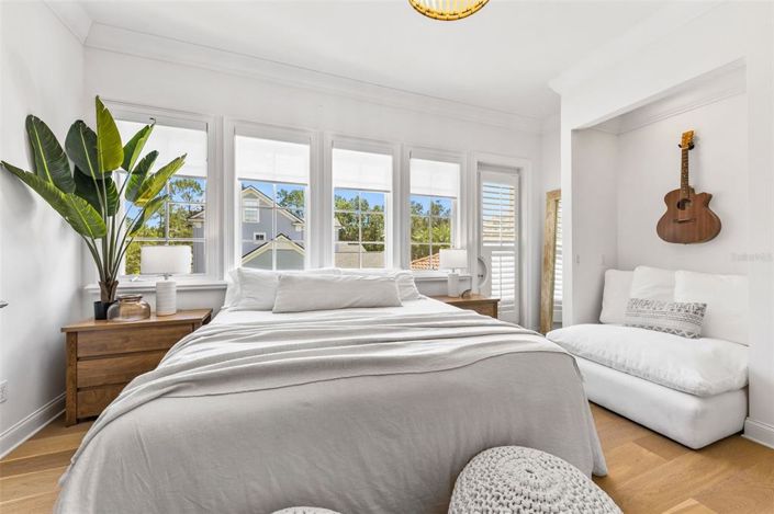 Image No.23-6 Bed Property for sale