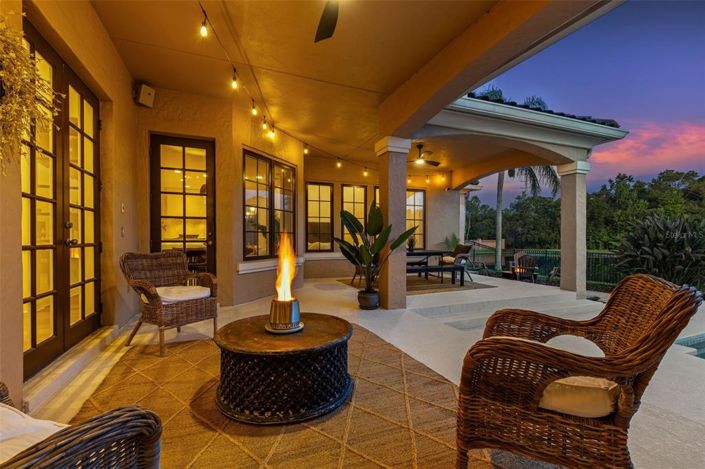 Image No.42-6 Bed Property for sale