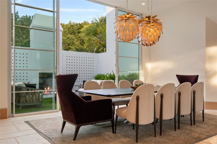 Image No.12-4 Bed Property for sale