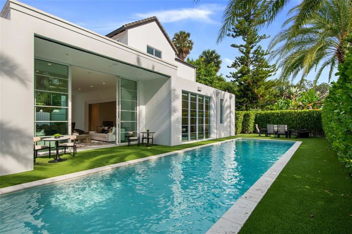 Image No.24-4 Bed Property for sale