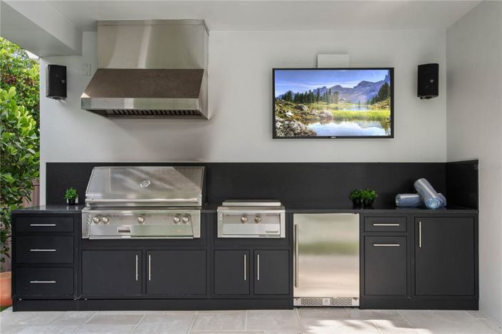 Image No.27-4 Bed Property for sale