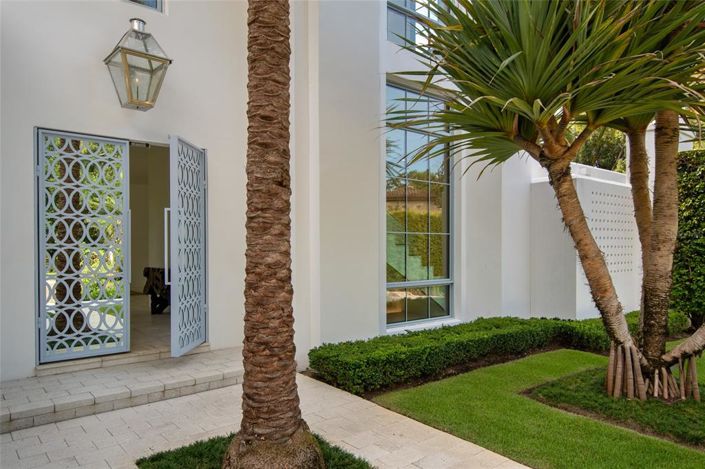 Image No.3-4 Bed Property for sale