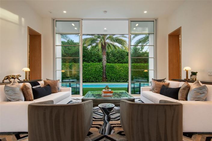 Image No.38-4 Bed Property for sale