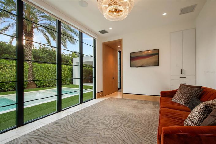 Image No.45-4 Bed Property for sale