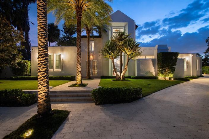 Image No.56-4 Bed Property for sale