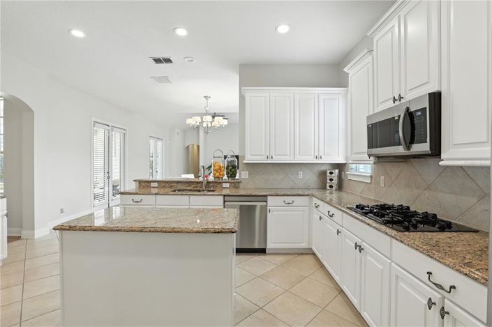 Image No.10-4 Bed Property for sale