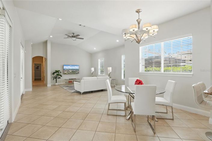 Image No.15-4 Bed Property for sale