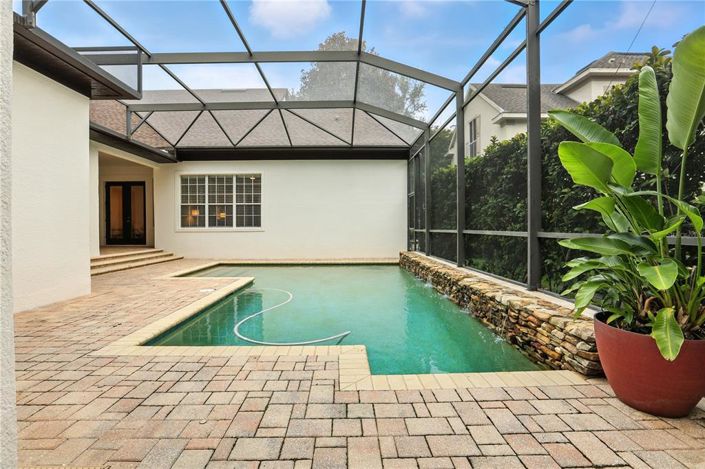 Image No.40-4 Bed Property for sale