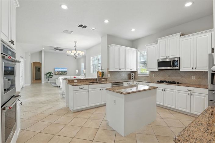 Image No.9-4 Bed Property for sale