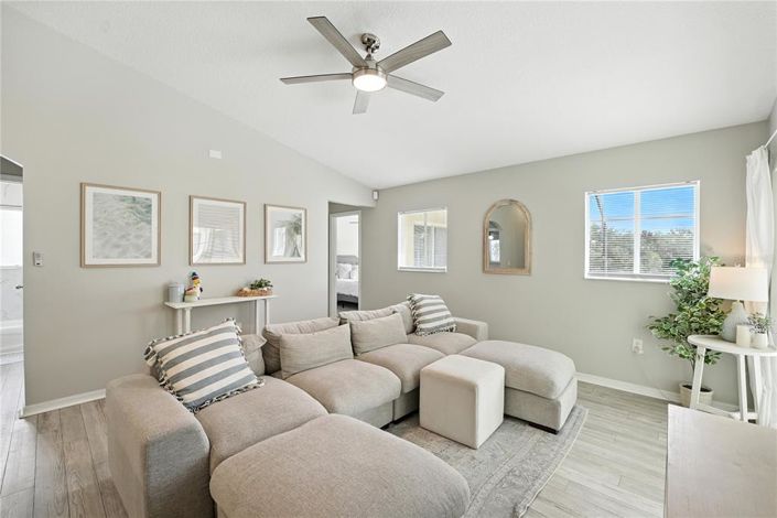 Image No.9-4 Bed Property for sale