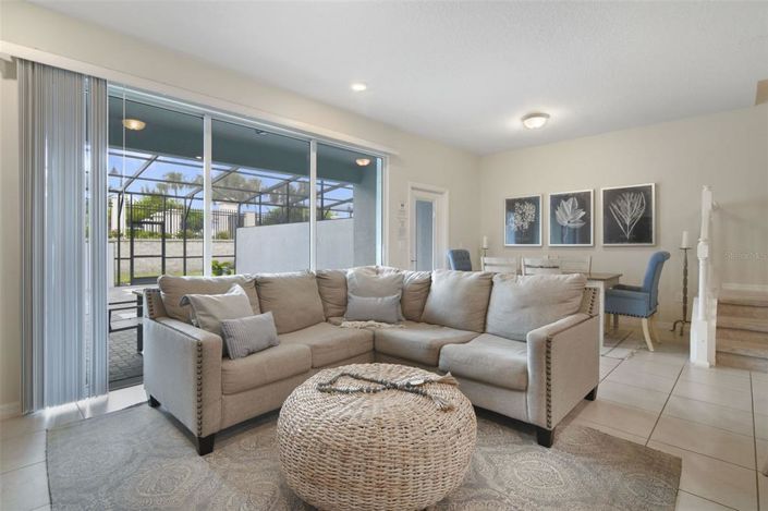 Image No.8-5 Bed Townhouse for sale