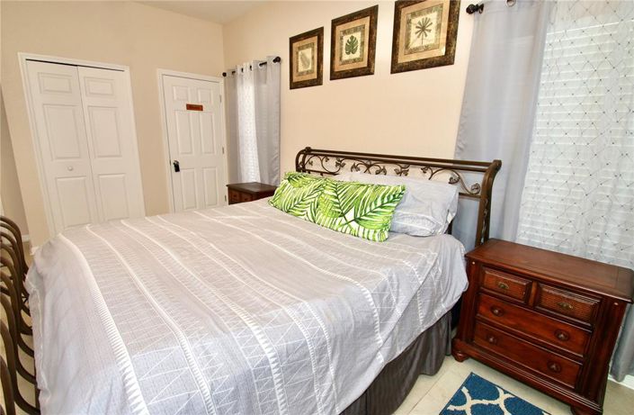 Image No.15-3 Bed Property for sale