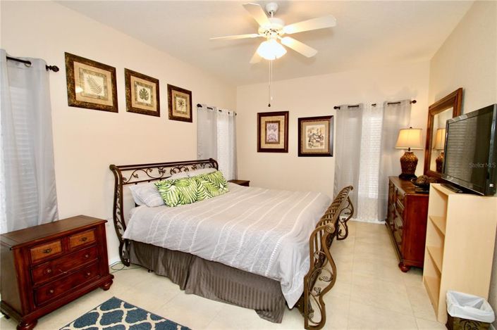 Image No.16-3 Bed Property for sale