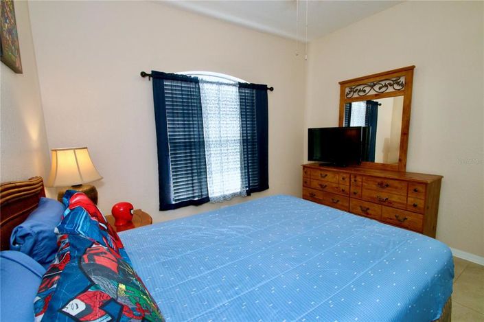 Image No.19-3 Bed Property for sale