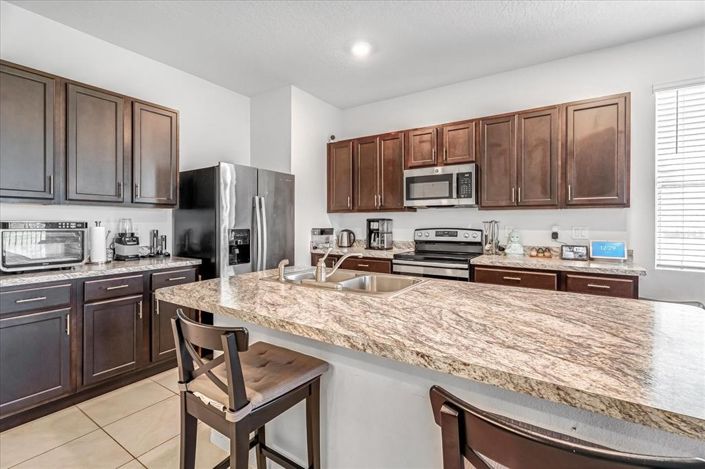 Image No.10-3 Bed Townhouse for sale