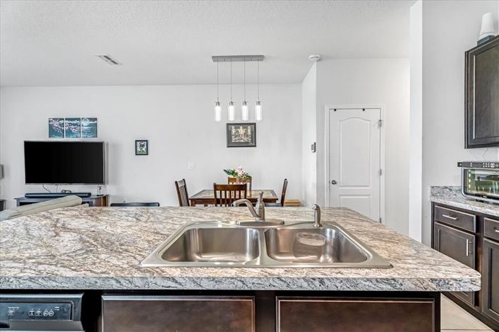 Image No.15-3 Bed Townhouse for sale