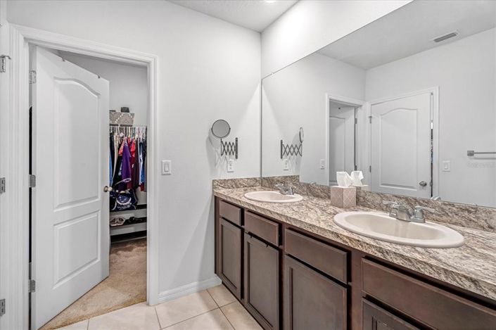 Image No.33-3 Bed Townhouse for sale