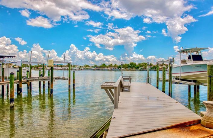 Image No.13-3 Bed Property for sale