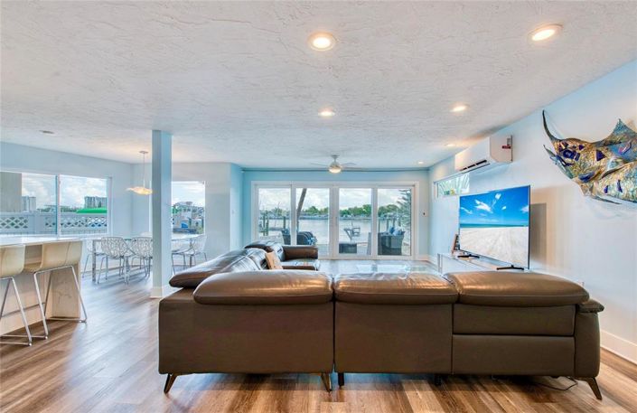 Image No.17-3 Bed Property for sale